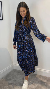 Larissa Long Sleeve Belted Maxi Dress - Black/Blue Print
